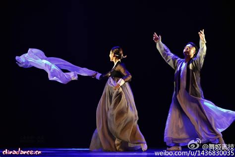 舞蹈盛会《两个身体—中外经典双人舞GALA》中央民族歌舞团 - Powered by Discuz!