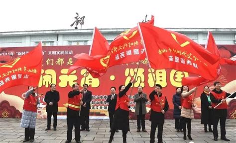 红色非主流棉袄头像