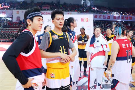 刘帅良加盟超级企鹅篮球名人赛 篮球小霸王再显身手