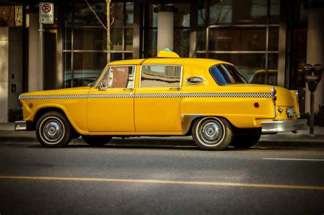 出租车图片-纽约黄牌出租车素材-高清图片-摄影照片-寻图免费打包下载