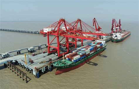 中国远洋海运 集团要闻 中远海运集团与中国船级社签署推进“双碳”工作合作协议