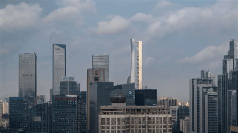 深圳汉京中心：一座不对称的超高层摩天大楼_建筑事务所