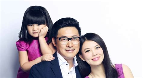 王岳伦李湘宣布离婚：曾于7月变更公司股权_凤凰网视频_凤凰网
