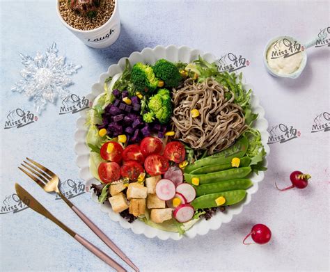轻食简餐 | 纵享健康生活 - 行业资讯 - 安华白云控股集团有限公司