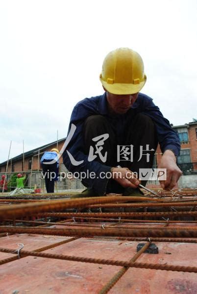 贵州凯里：劳动者之歌――城市建筑工地上的农民工-人民图片网