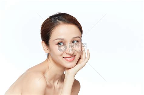 女性面部护肤保养涂面霜高清图片下载-正版图片501690308-摄图网