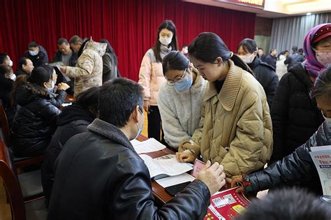 澄城县人社局组织企业赴渭南开展人才招聘--渭南市人力资源和社会保障局