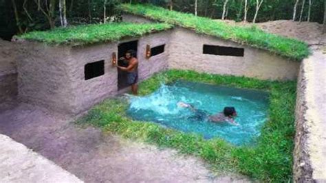 兄弟俩野外生存盖房子，用自己双手亲自建造，还配有游泳池