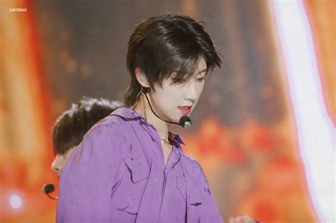 徐小八照片图片