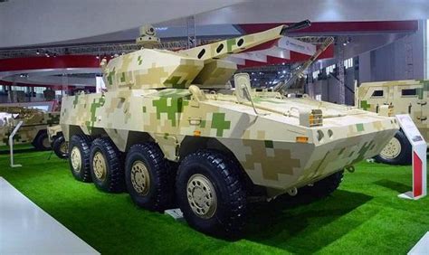 中国展示50吨级外贸重型步兵战车