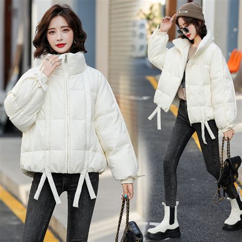 羽绒服甜美女生头像图片