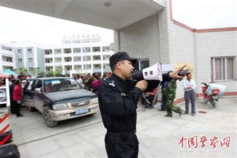 德阳特警在震中-中国长安网