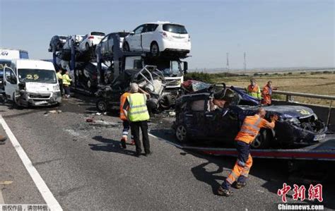 德国发生10车相撞特大交通事故 致4人死多人重伤_国际新闻_新闻_齐鲁网