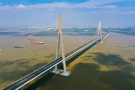 “高、新、大”世界之最——沪苏通长江公铁大桥，一桥飞架南北，天堑变通途