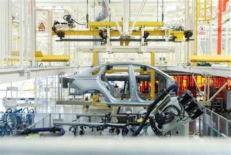 为了第4代帝豪，吉利专门造了一个“未来工厂”_搜狐汽车_搜狐网