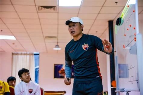 360体育-记者：陈涛进入深足一线队教练组，股改仍在积极推动