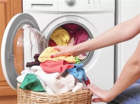 洗衣服时要注意哪些事项呢? 洗衣服注意事项_知秀网