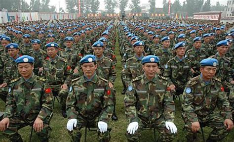 联合国第十七次授予中国赴利比里亚维和部队和平荣誉勋章(组图)|联合国|准将_凤凰资讯