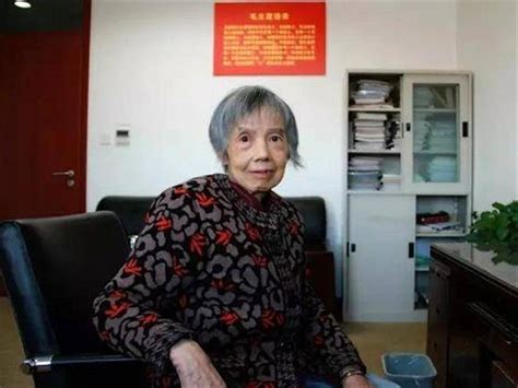 “中国龙芯之母”黄令仪逝世，从母校华科出发踏上科研之路