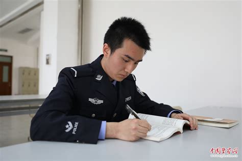 刘磊：踏着父亲的足迹，积极投身公安事业 -中国警察网