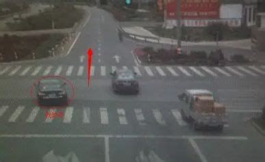 左转一半发现是红灯-有驾