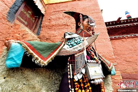 西藏：僜人本央编织的五彩生活_时图_图片频道_云南网
