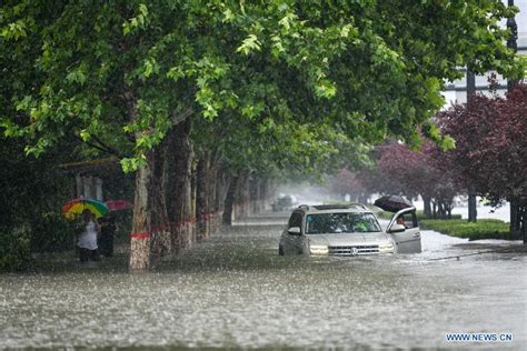 武汉遭遇特大暴雨袭击 多地渍水开启看海模式_手机新浪网