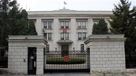 英驻俄大使馆门前被命名为“卢甘斯克人民共和国广场”__财经头条