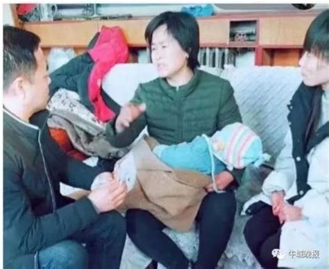 医生躺着会诊背后的暖心故事：“我要赶在大雪封路前让孩子们回到西藏”_新闻频道_中国青年网