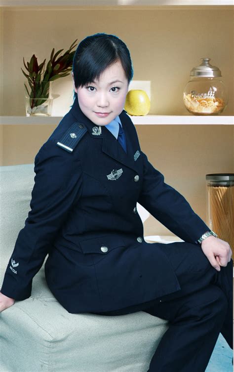 杭州又搞了一个高颜值的女子巡逻队（图）-金辉警用装备采购网