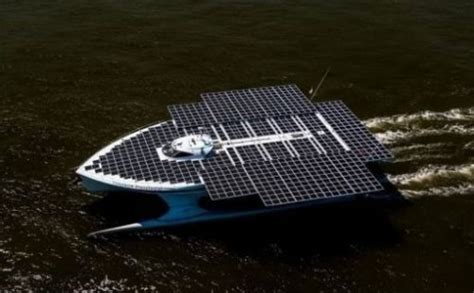 世界最大太阳能船亮相伦敦 曾横渡大西洋_电池网