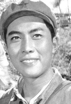 《高山下的花环》被誉为中国最好战争片，演员如今都怎样了？|高山下的花环|唐国强|梁三喜_新浪新闻
