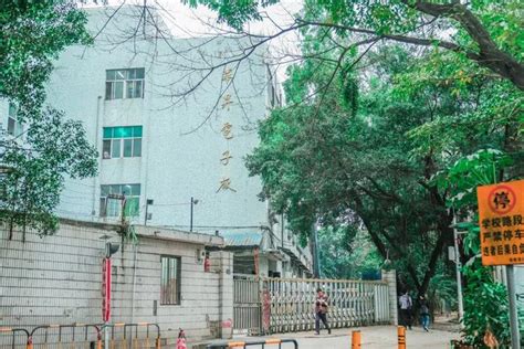 深圳丹竹头厂房装修翻新刷墙 丹竹头厂房办公室装修改造 - 家在深圳