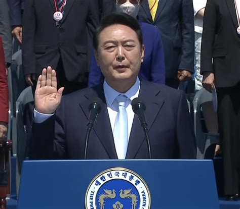 尹锡悦在家指挥救灾挨批，韩在野党：非要搬迁总统府，导致国政空白