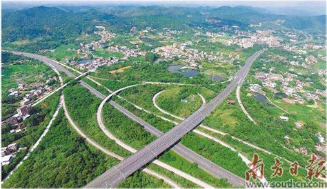 汕梅高速将改扩建为双向八车道