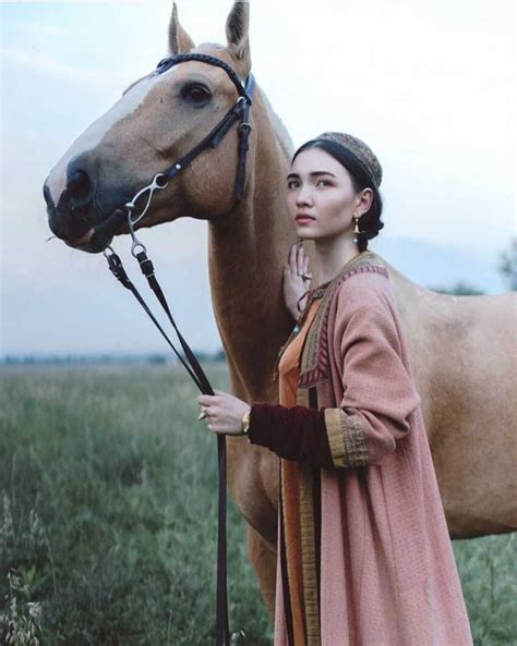 看脸蛋|哈萨克人——北方蒙古人种南西伯利亚（过渡类型）