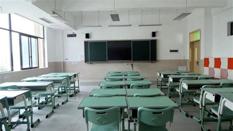 宜宾县白花中学校2023年学费、收费多少