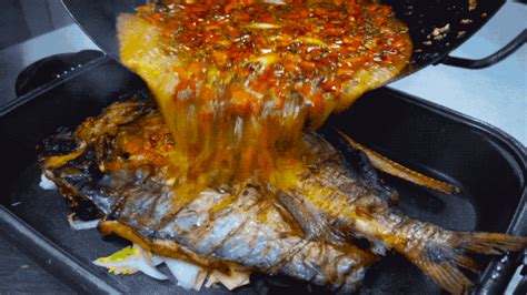 超详细的重庆诸葛烤鱼坊的金牌香辣味烤鱼正规制作方法，赶紧收藏