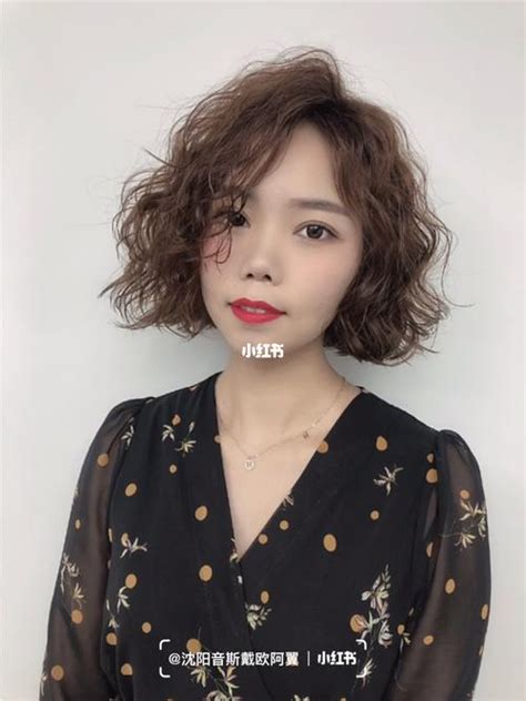 木马卷发型图片