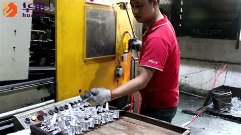 看一站式的锌合金压铸厂如何生产锌合金压铸件_腾讯视频