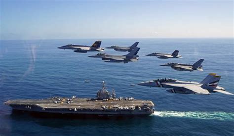 美国海军只有11艘航母？这只是现役数量，背后数量难以想象_手机新浪网