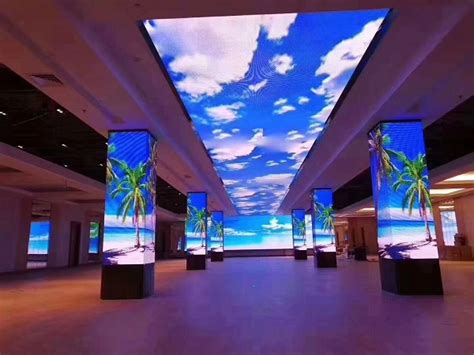 河南郑州汇艺时代广场LED异形格栅天幕屏