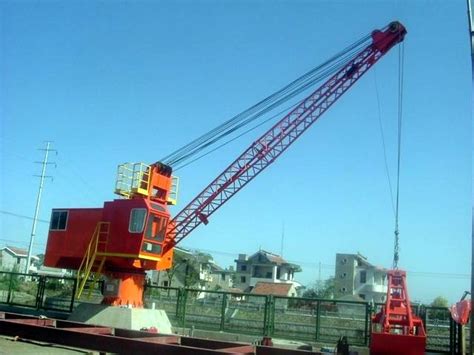 码头吊机设备也需要防锈蚀-江苏沃普特重型机械有限公司