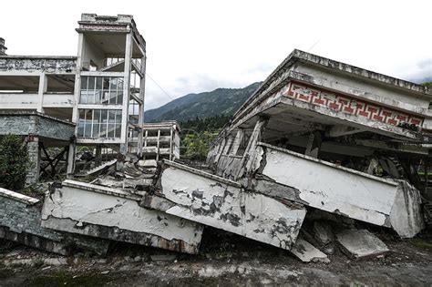 空中俯瞰汶川地震废墟，十年，除了被大自然力量震撼，还有悲壮|大自然|废墟|北川_新浪新闻
