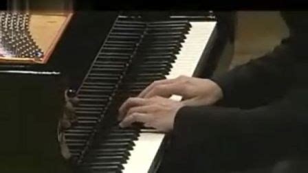 钢琴演奏：贝多芬《悲怆》第三乐章，这首乐曲真的很经典了