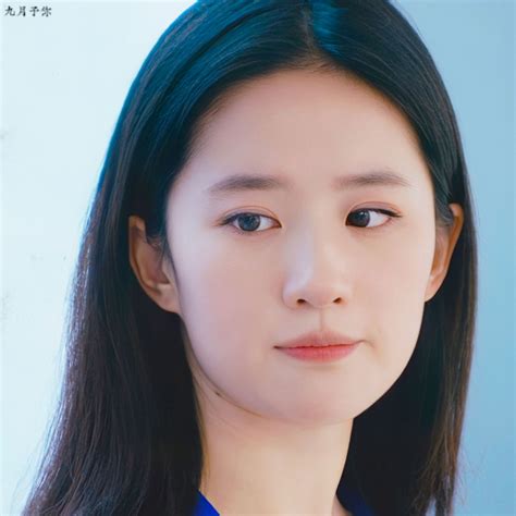 女生古风头像刘亦菲黑白