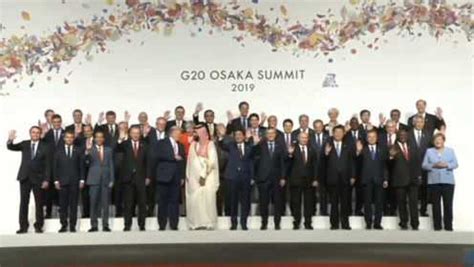 现场！G20领导人第十四次峰会大合照 共同微笑挥手合影_腾讯视频