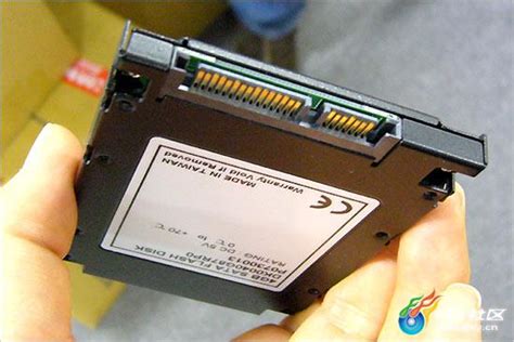 固态硬盘接口类型介绍_速度_产品_尺寸