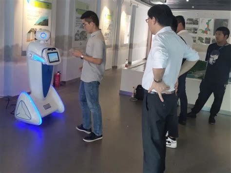 舟山景区机器人应用案例-杭州国辰机器人科技有限公司