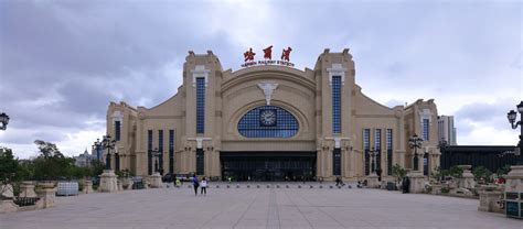 中国湖北荆州火车站站前广场夜景,都市风光,建筑摄影,摄影素材,汇图网www.huitu.com